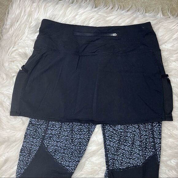 Athleta Dream Acceleration 2 in 1 Leggings Skirt - Picture 8 of 12